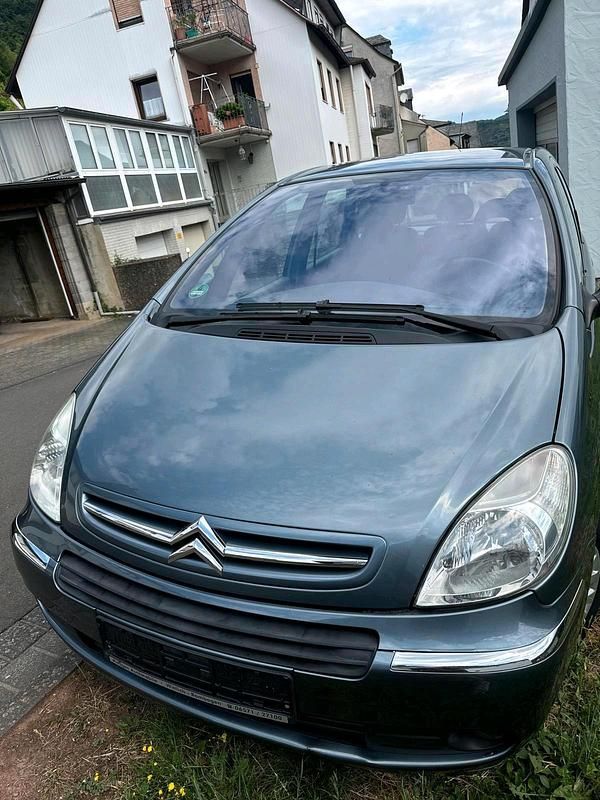 Blau Gebraucht 2007 Citroën Xsara Picasso Van / Kleinbus | 2.200 € (Fairer Preis) - Bild 1/4