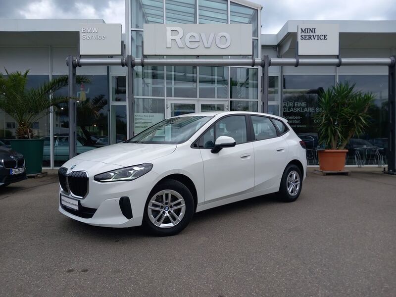 Alpinweiss 3 Gebraucht 2023 BMW 218 Active Tourer Van / Kleinbus | 28.780 € (Guter Preis) - Bild 1/4