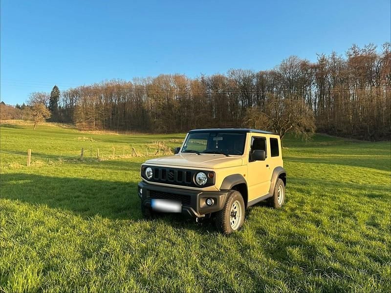 Gebraucht Suzuki Jimny 102 PS (75 kW) 2022 Beige SUV