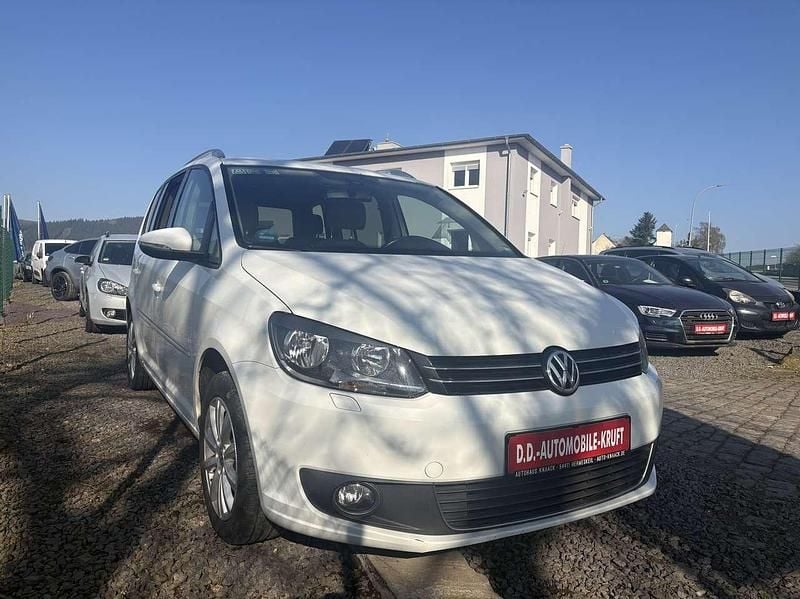 Gebraucht VW Touran Highline 140 PS (102 kW) 2014 Pure white Van / Kleinbus