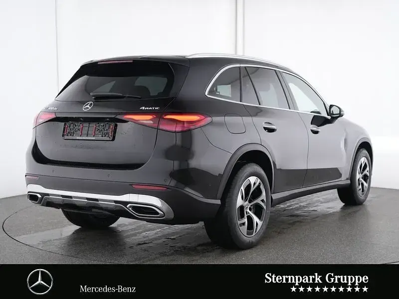 Gebraucht Mercedes GLC300de 197 PS (144 kW) 2025 Schwarz SUV