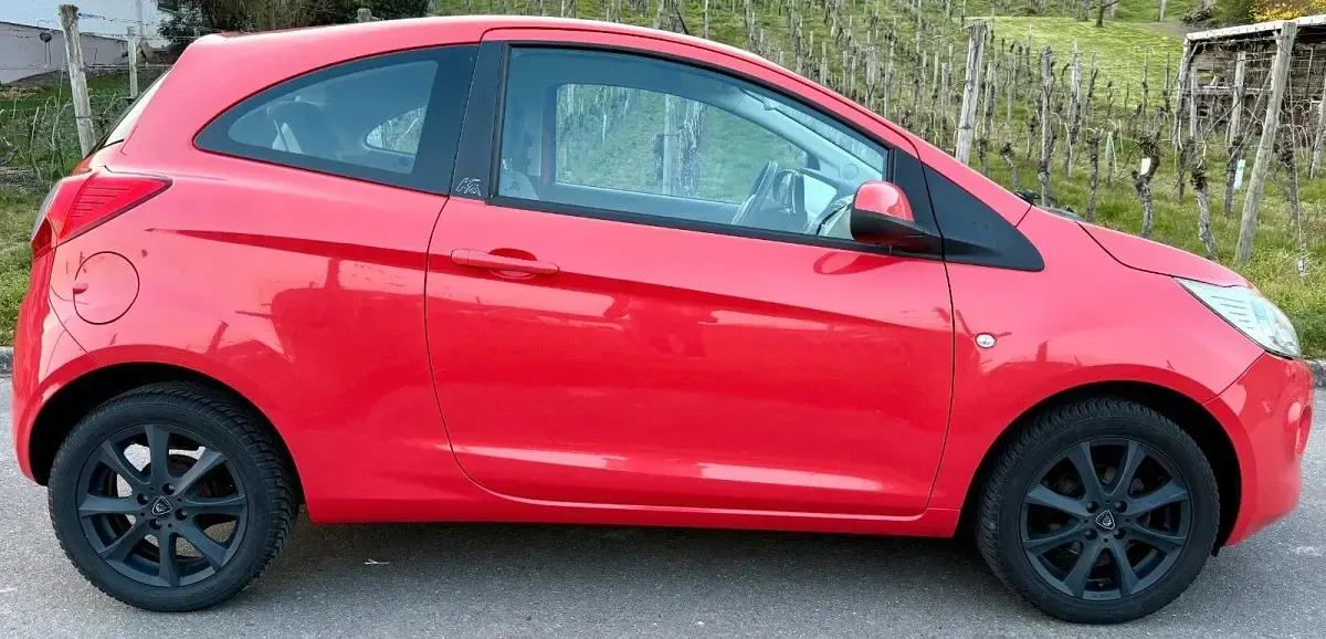 Gebraucht Ford Ka Titanium 69 PS (50 kW) 2010 Rot Kleinwagen