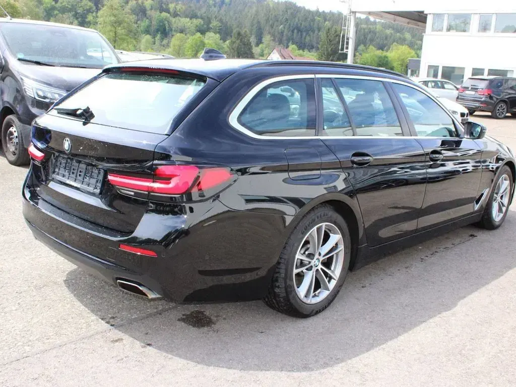 Gebraucht BMW 530 Performance 286 PS (210 kW) 2021 Schwarz Limousine