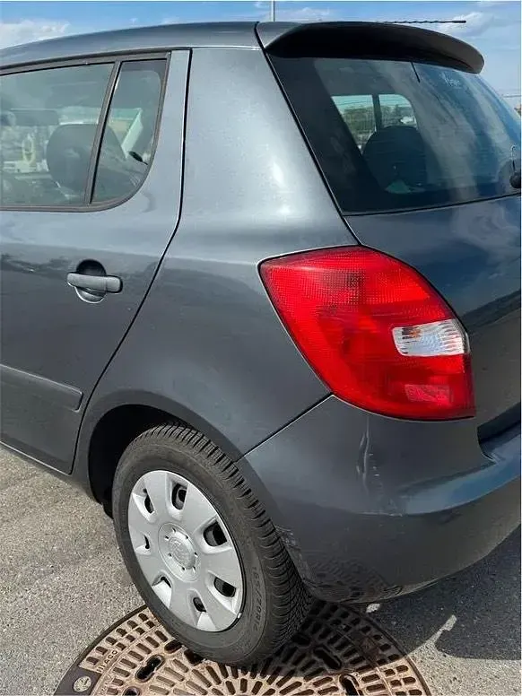 Gebraucht Skoda Fabia 70 PS (51 kW) 2009 Grau Kleinwagen