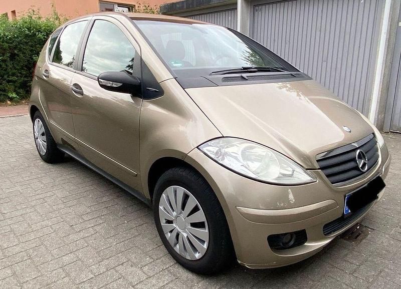 Gold Gebraucht 2004 Mercedes A150 Van / Kleinbus | 2.200 € (Fairer Preis) - Bild 1/4