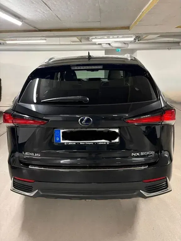 Gebraucht Lexus NX300h E-FOUR 155 PS (114 kW) 2018 Schwarz SUV