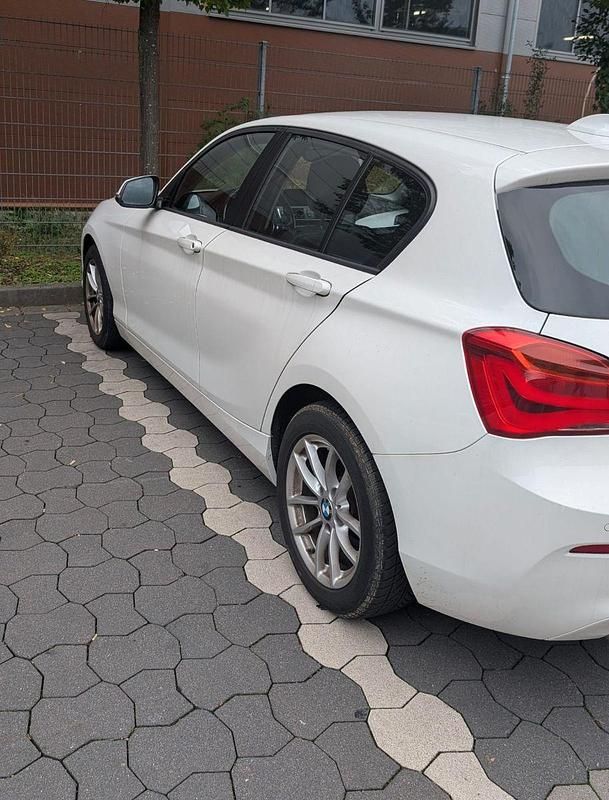 Gebraucht BMW 116 Advantage 109 PS (80 kW) 2017 Weiß Kleinwagen