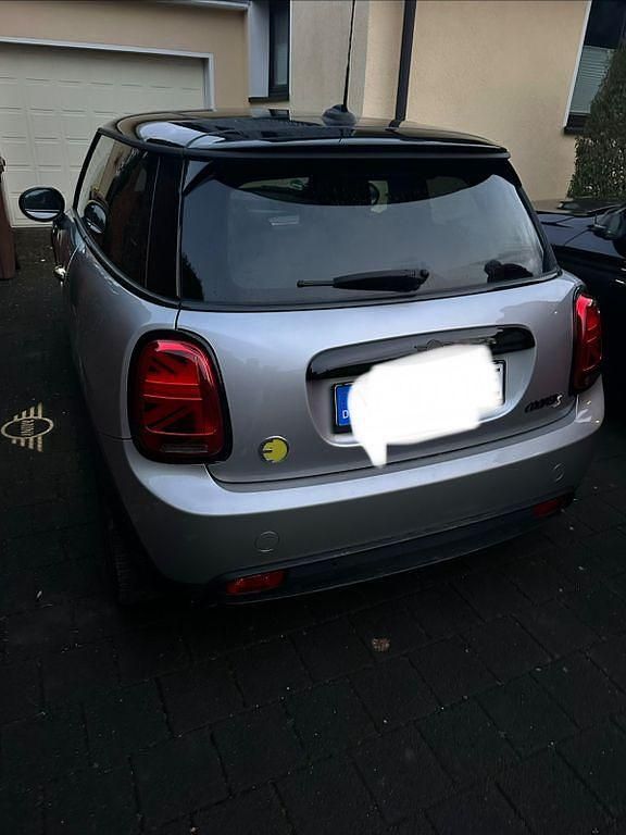 Gebraucht Mini Cooper SE Essential 135 kW (184 PS) 2023 Silber Kleinwagen