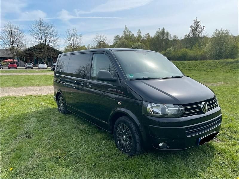 Second-hand VW T5 140 CP (102 kW) 2015 Negru Van