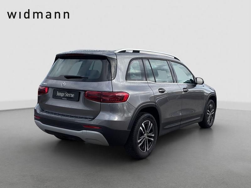 Gebraucht Mercedes GLB180 116 PS (85 kW) 2024 Metalliclack mountaingrau SUV