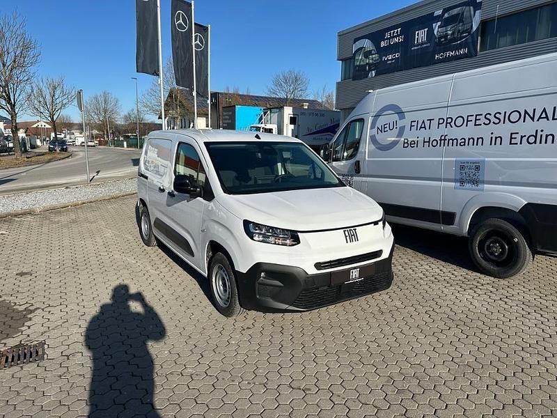 Neu Fiat Doblò 102 PS (75 kW) 2026 Weiß Van / Kleinbus