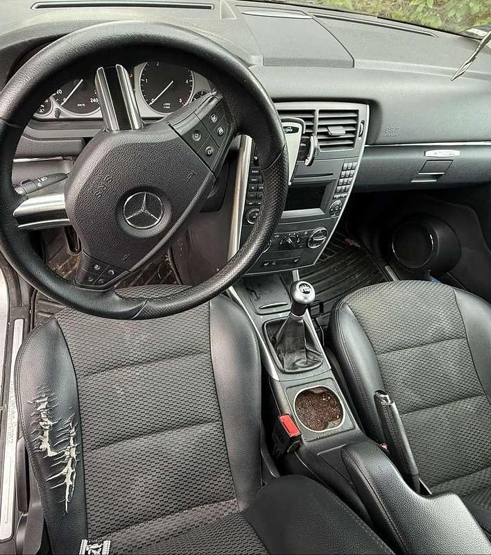 Gebraucht Mercedes B180 109 PS (80 kW) 2011 Van / Kleinbus