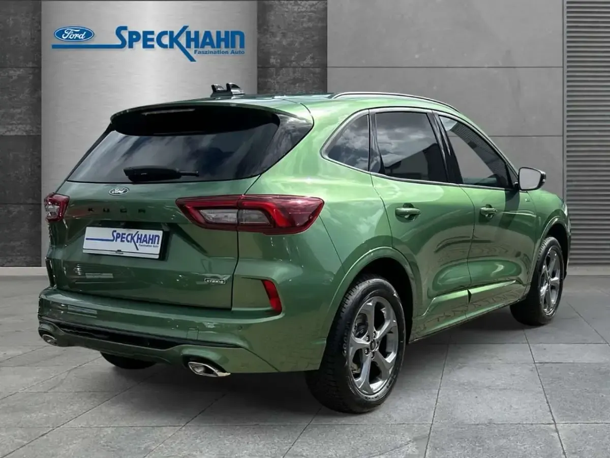 Neu Ford Kuga ST-Line 242 PS (177 kW) 2026 Bursting green SUV