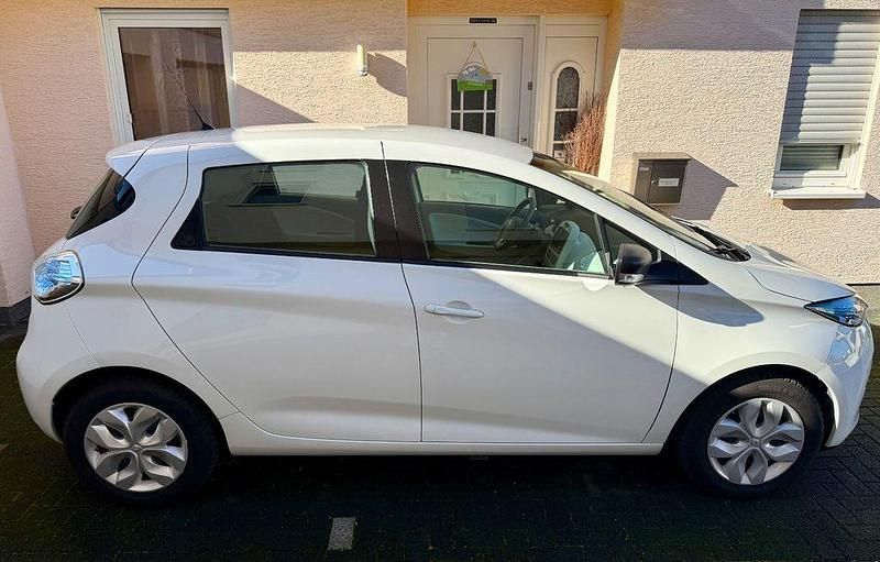 Gebraucht Renault Zoe 67 kW (92 PS) 2019 Weiß Kleinwagen