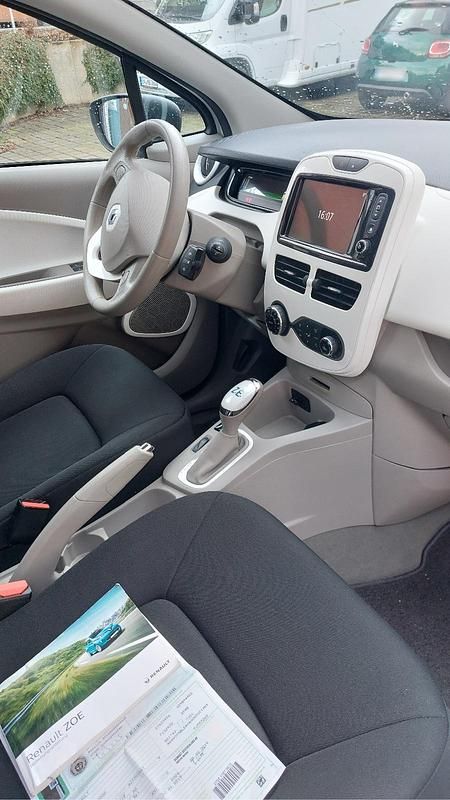 Gebraucht Renault Zoe Life 2019 Weiß Kleinwagen