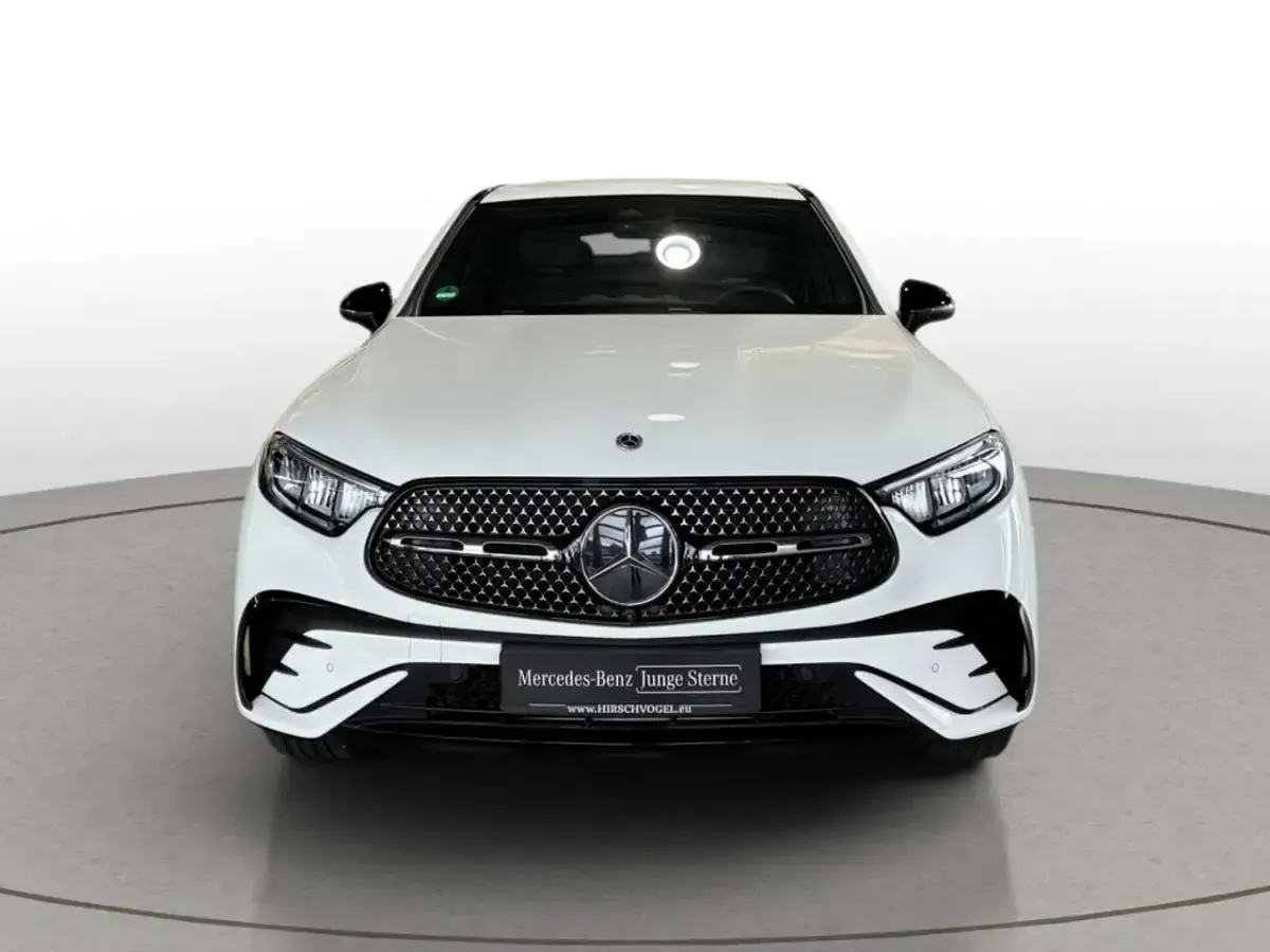 Gebraucht Mercedes GLC220 AMG line 197 PS (144 kW) 2025 Unilack polarweiß SUV