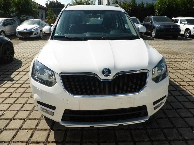 Weiß Gebraucht 2017 Skoda Yeti Ambition SUV | 8.690 € (Guter Preis) - Bild 1/4
