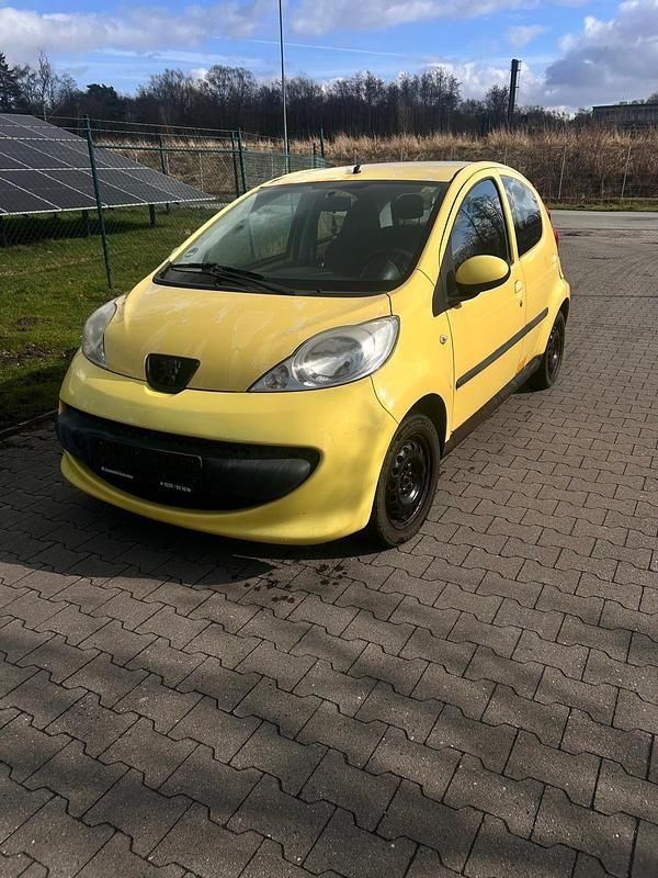 Gebraucht Peugeot 107 68 PS (50 kW) 2008 Kleinwagen