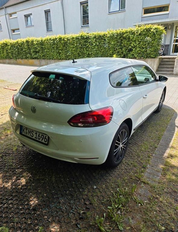 Gebraucht VW Scirocco 140 PS (102 kW) 2009 Weiß Coupé