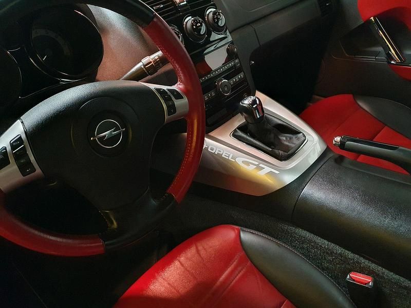 Gebraucht Opel GT 264 PS (194 kW) 2008 Schwarz Cabrio