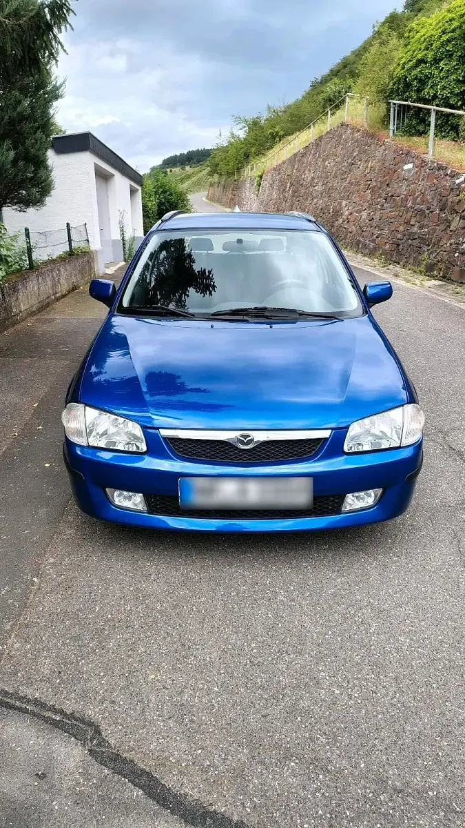 Gebraucht Mazda 323F 88 PS (64 kW) 2000 Blau Limousine