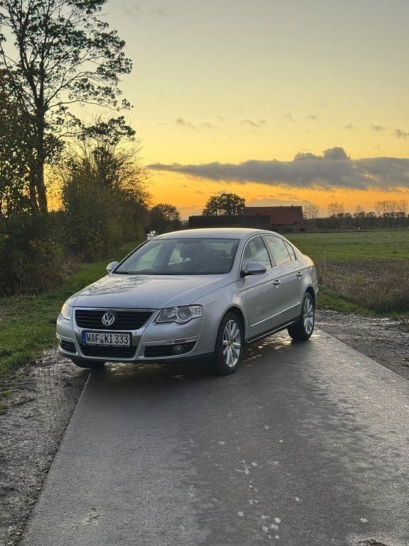 Silber Gebraucht 2008 VW Passat Comfortline Limousine | 3.600 € (Fairer Preis) - Bild 1/4