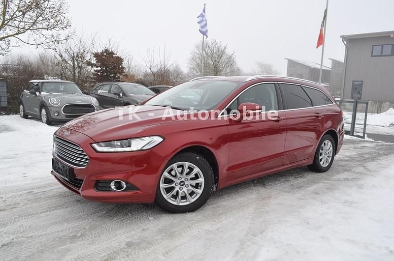 Gebraucht Ford Mondeo Titanium 160 PS (117 kW) 2016 Rot Kombi