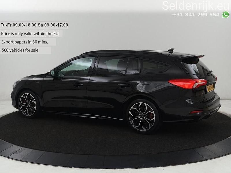 Gebraucht Ford Focus ST-Line X 125 PS (91 kW) 2021 Schwarz Limousine