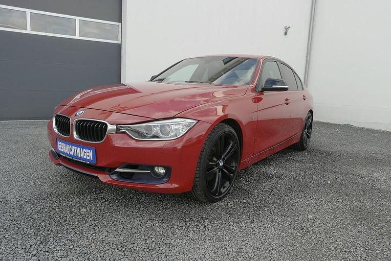 Gebraucht BMW 328 Performance 245 PS (180 kW) 2012 Rot Limousine