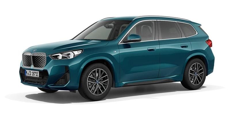 Blau Gebraucht 2024 BMW iX1 Luxury Line SUV | 44.173 € (Etwas zu teuer) - Bild 1/4