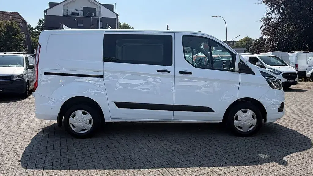 Gebraucht Ford 300 Trend 131 PS (96 kW) 2020 Weiß Van / Kleinbus