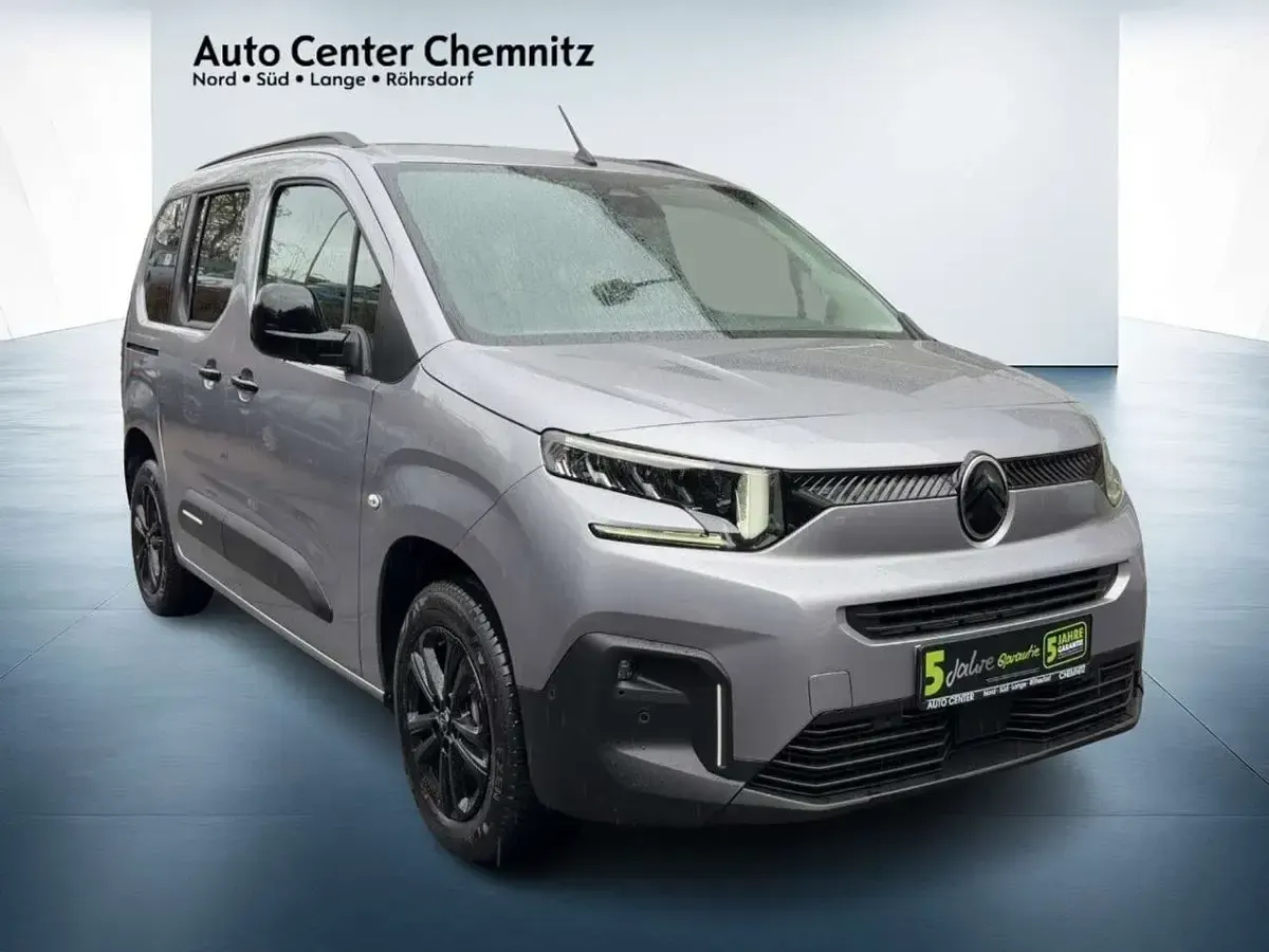 Neu Citroën Berlingo 131 PS (96 kW) 2026 Stahlgrau Van / Kleinbus