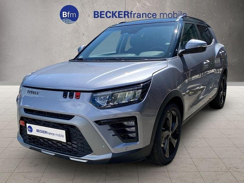 Silber Neu 2025 Ssangyong (KGM) Tivoli SUV | 27.490 € - Bild 1/4