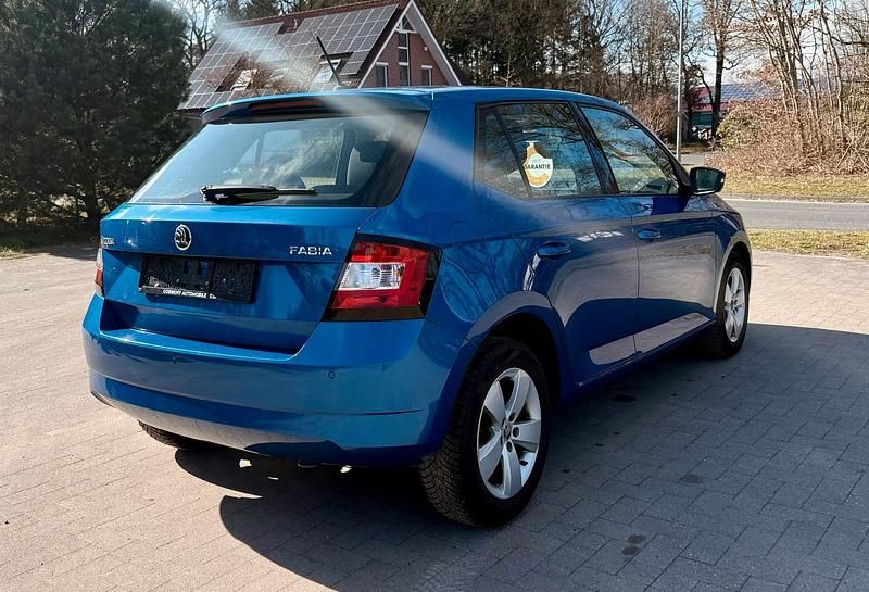 Gebraucht Skoda Fabia Style 110 PS (80 kW) 2016 Blau Kleinwagen