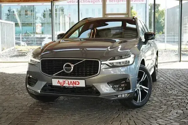 Gebraucht Volvo XC60 R-Design 250 PS (183 kW) 2019 Osmium grey met. SUV