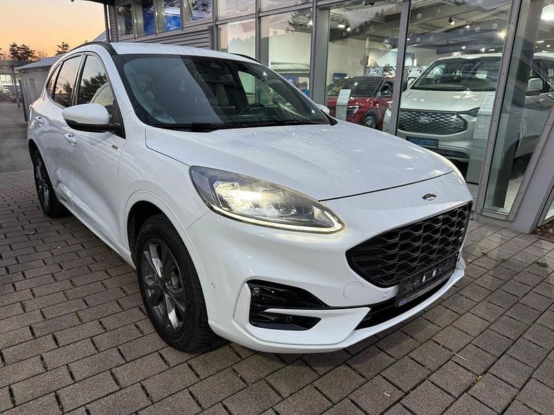 Gebraucht Ford Kuga ST-Line X 224 PS (164 kW) 2021 Weiß SUV