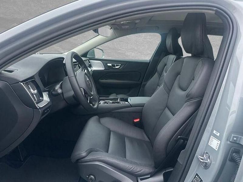Gebraucht Volvo V60 Plus 349 PS (256 kW) 2025 Vapour grey Kombi