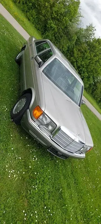Gebraucht Mercedes 560 279 PS (205 kW) 1988 Grau Limousine