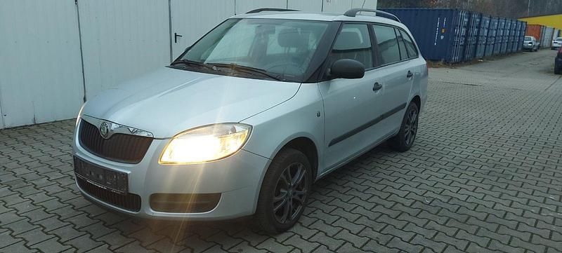 Gebraucht Skoda Fabia 86 PS (63 kW) 2010 Grau Kleinwagen