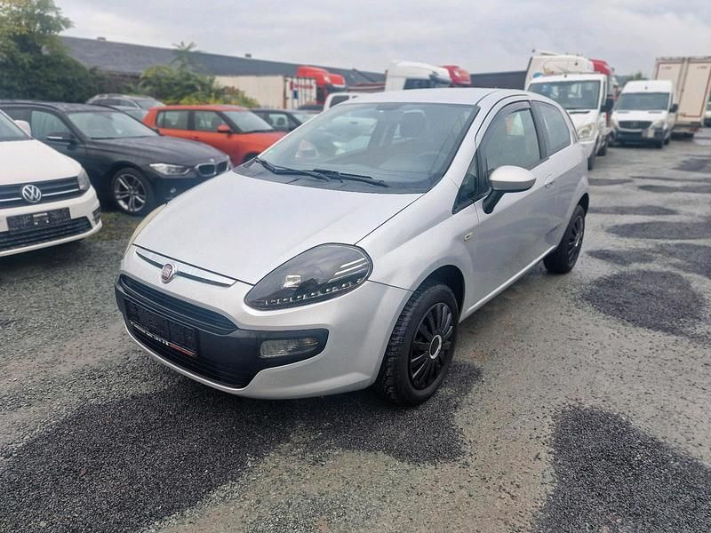 Silber Gebraucht 2011 Fiat Punto Kleinwagen | 2.999 € (Fairer Preis) - Bild 1/4