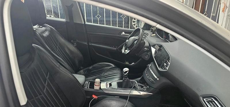 Gebraucht Peugeot 308 131 PS (96 kW) 2019 Kombi