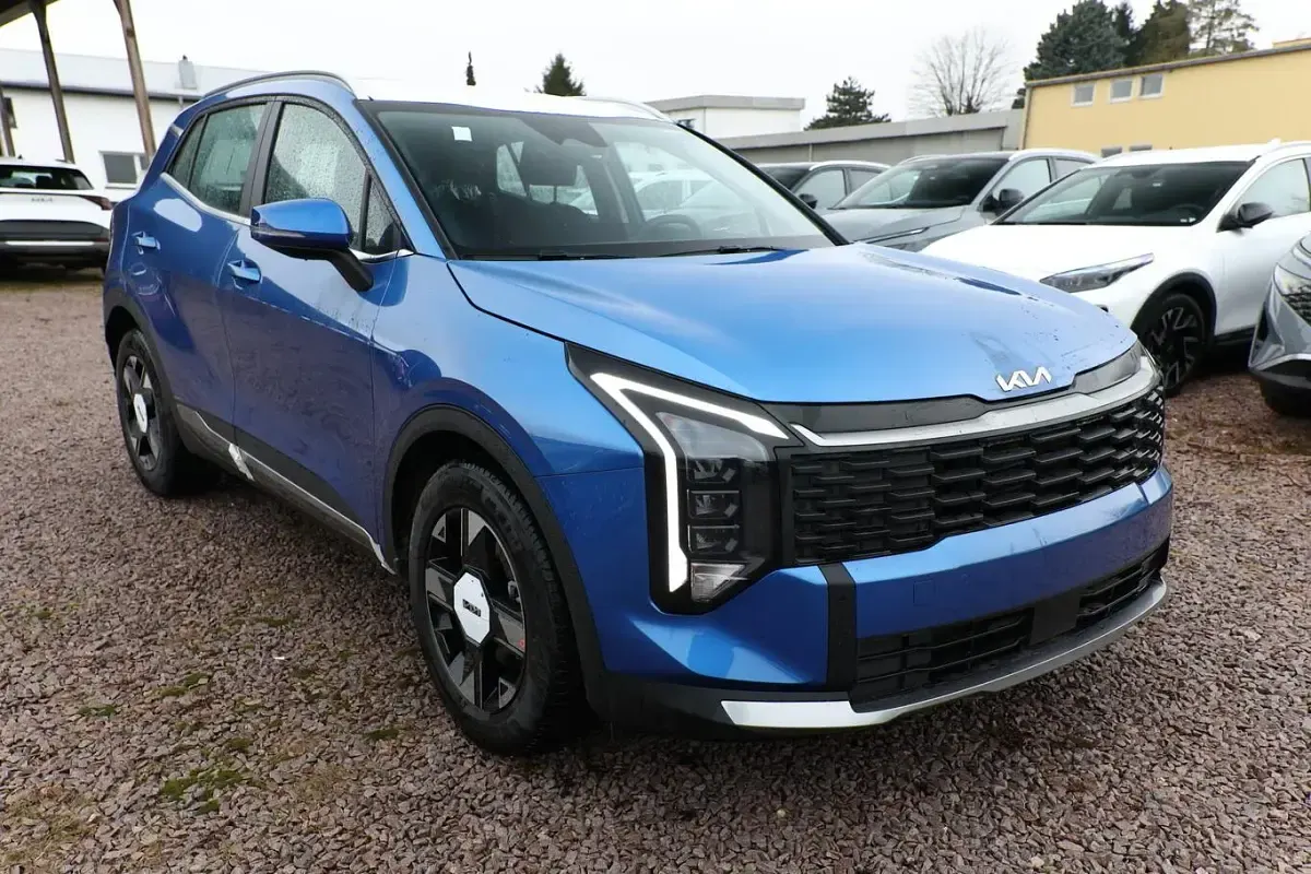 Neu Kia Sportage 150 PS (110 kW) 2026 Blueflame metallic SUV