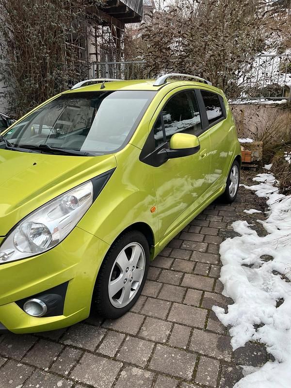 Gebraucht Chevrolet Spark 82 PS (60 kW) 2011 Grün Kleinwagen