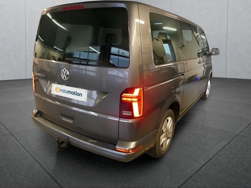 Gebraucht VW Caravelle 150 PS (110 kW) 2022 Grau Van / Kleinbus