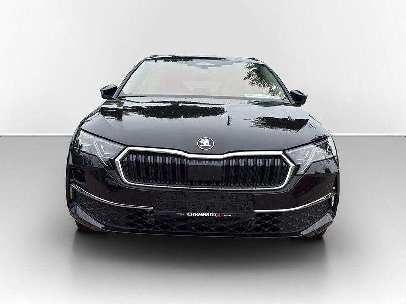 Neu Skoda Octavia Tour 150 PS (110 kW) 2025 Schwarz Kombi