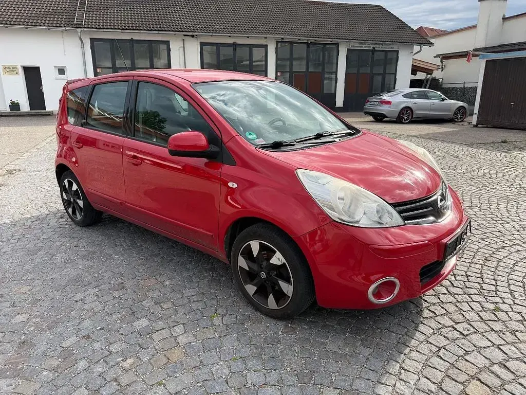 Gebraucht Nissan Note 88 PS (64 kW) 2012 Rot Kleinwagen