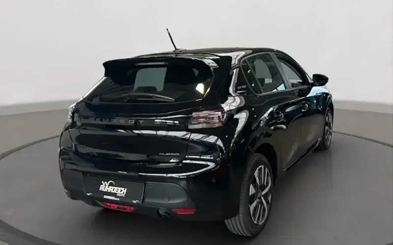 Gebraucht Peugeot 208 Style 110 PS (80 kW) 2025 Schwarz Kleinwagen