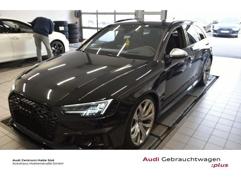 Gebraucht Audi RS4 450 PS (330 kW) 2019 Mythosschwarz metallic (metallic) Kombi