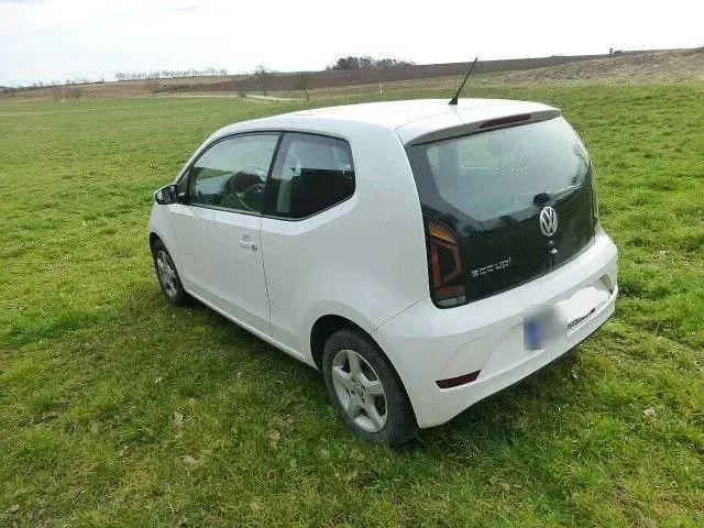 Używany VW up! 68 KM (50 kW) 2016 Biały Hatchback