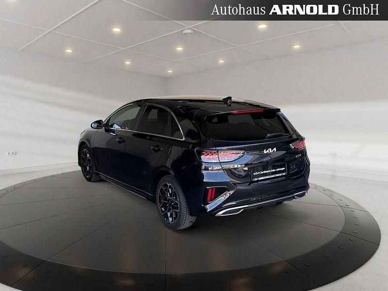 Gebraucht Kia Ceed GT-Line 140 PS (102 kW) 2024 Schwarz (zilinaschwarz) Kleinwagen